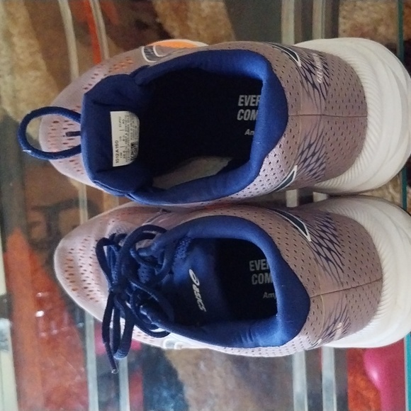 ASICS Tennis Shoes - Picture 4 of 6